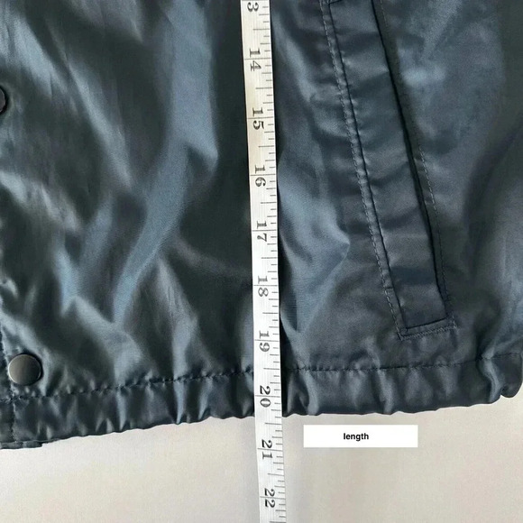 Champion Windbreaker Womens Medium Black Cropped Sporty Logo Spellout Jacket - Picture 14 of 16